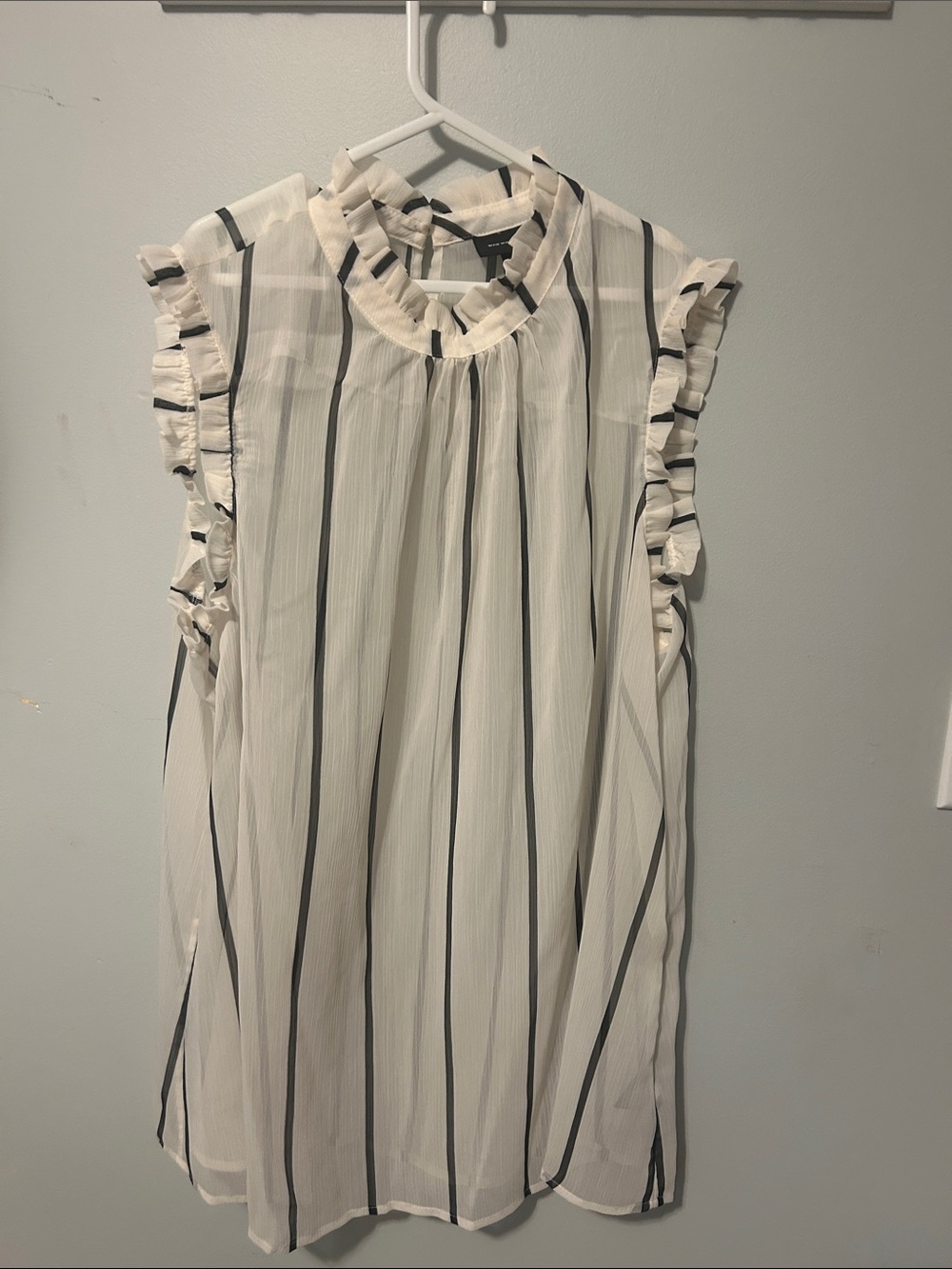 Who What Wear Sheer White Sleeveless Striped Ruffle Neck Top